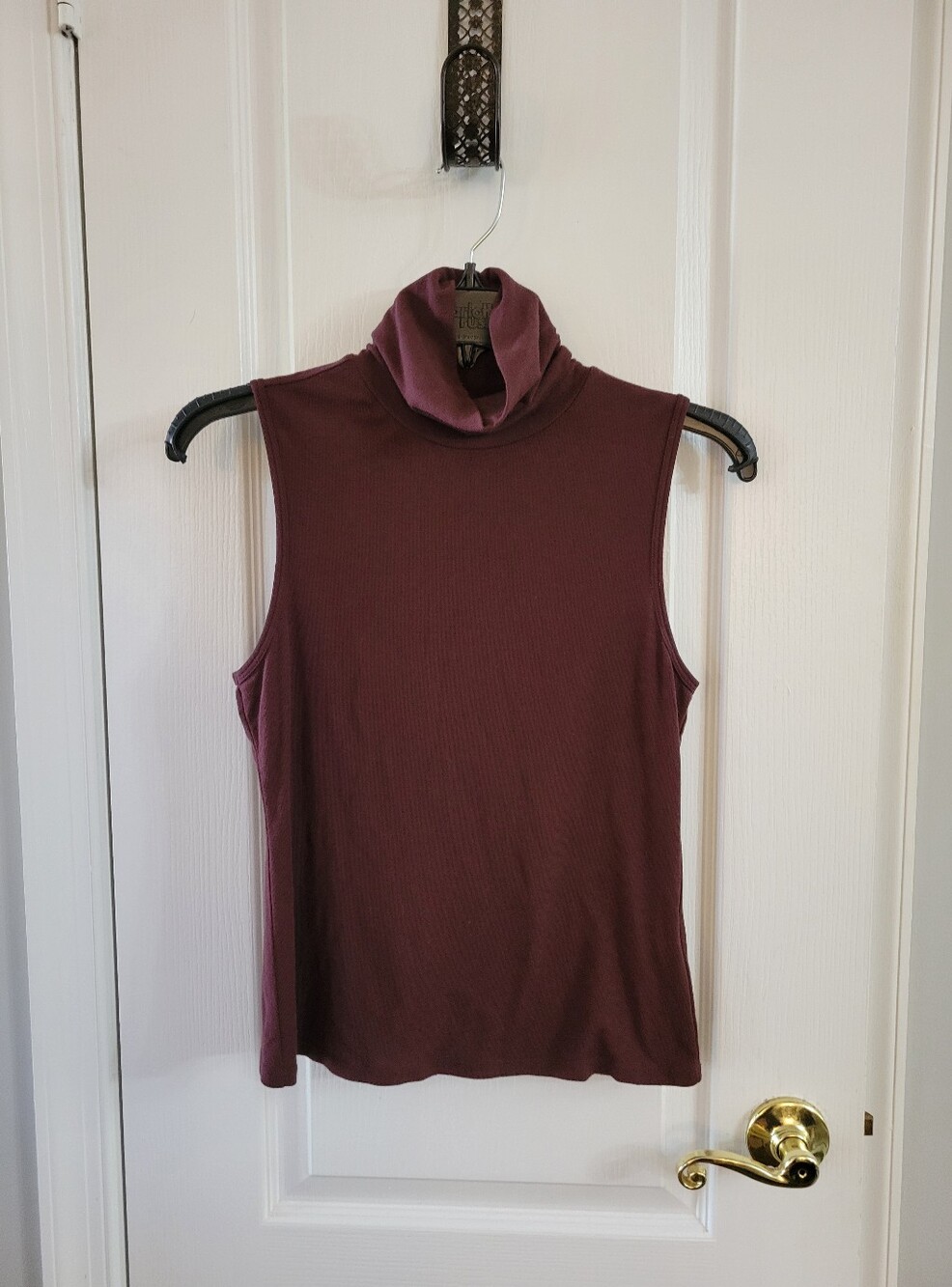 ​Theory Wendel Ribbed Viscose Sleeveless Turtleneck Top Burgundy Wine Size Small